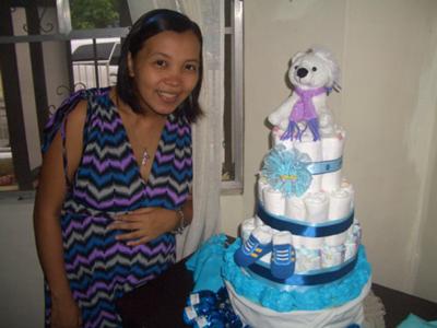	cute blue diaper cake